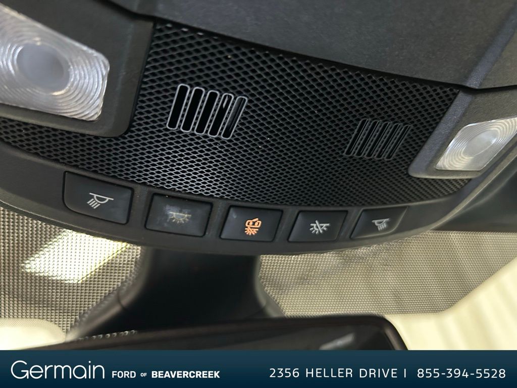 2021 Ford Edge ST photo 25