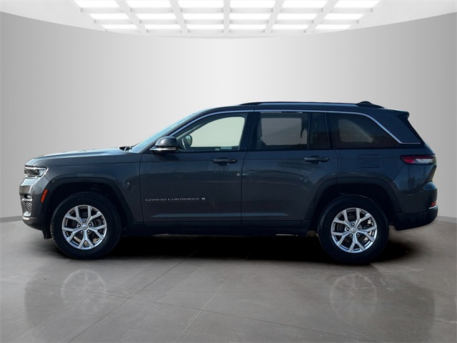 2022 Jeep Grand Cherokee Limited photo 3