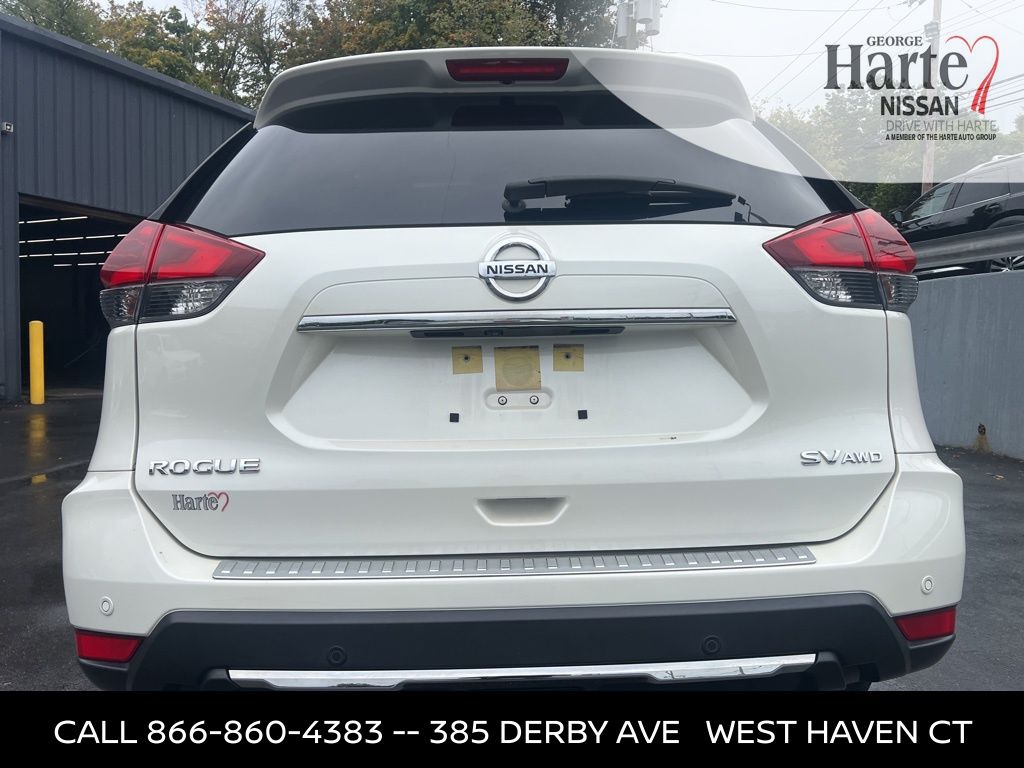 2020 Nissan Rogue SV photo 4