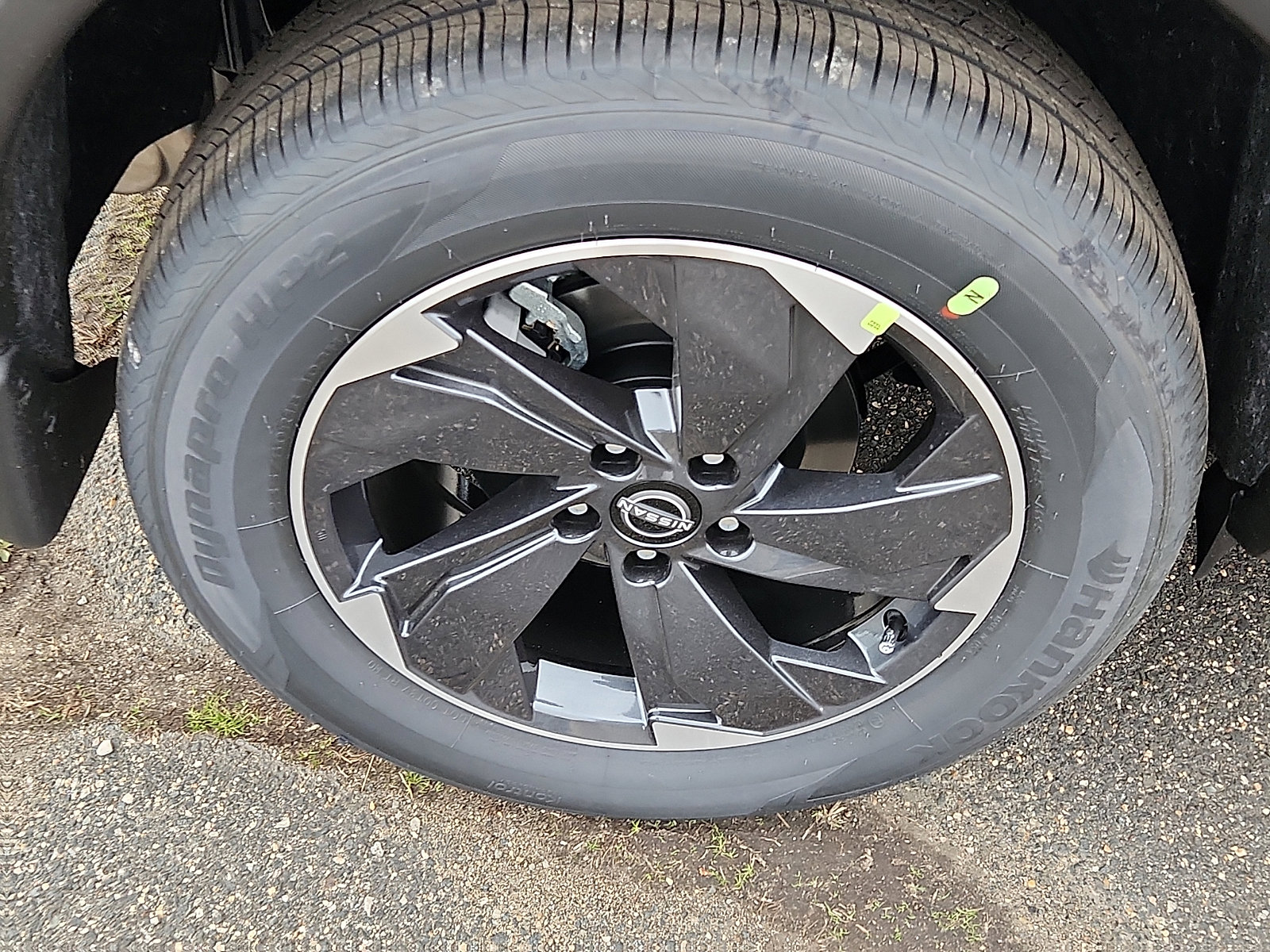 2026 Nissan Rogue SV photo 4