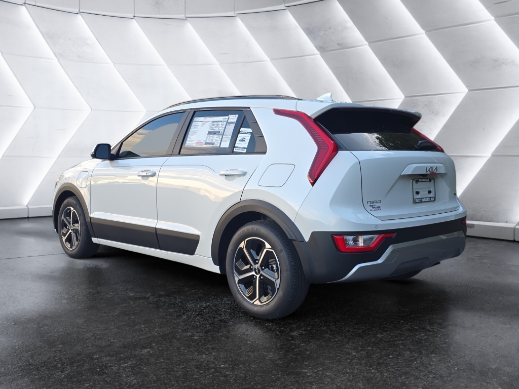 2025 Kia Niro Plug-In Hybrid EX photo 3
