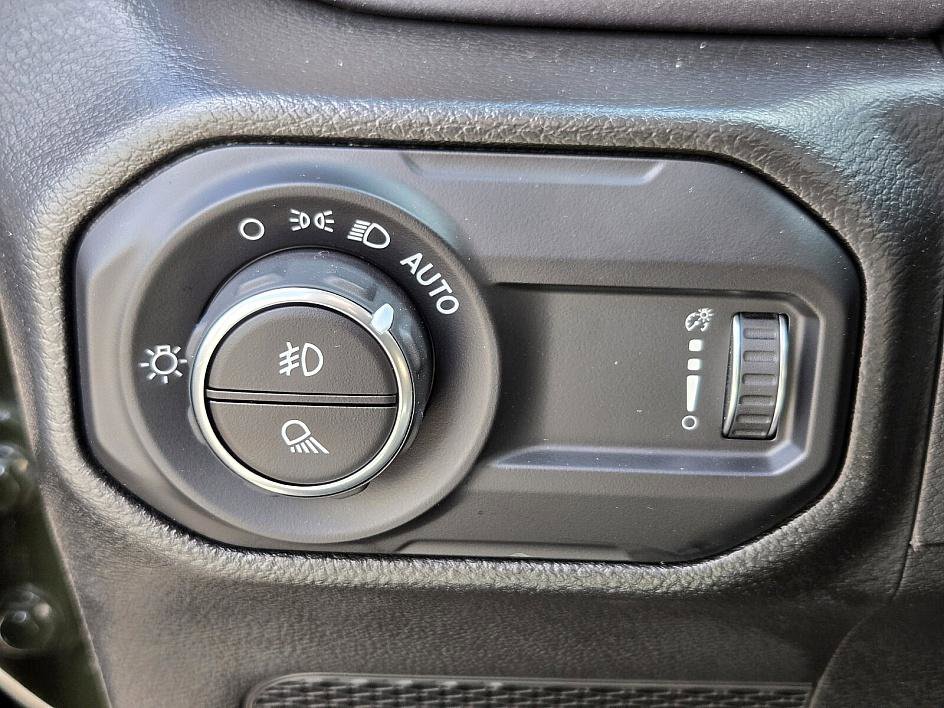 2023 Jeep Gladiator Mojave photo 22
