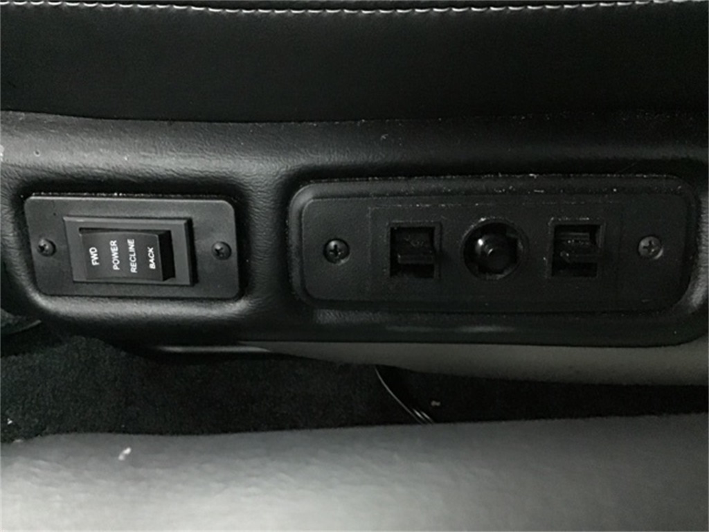 2023 Gmc Savana photo 25