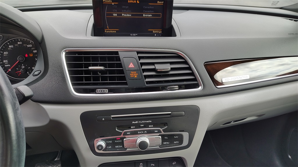2017 Audi Q3 Prestige photo 18