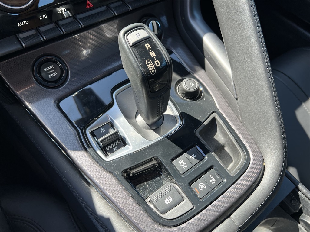 2016 Jaguar F-TYPE R photo 15