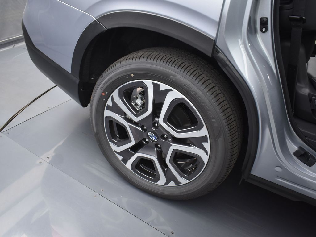 2025 Subaru Ascent Limited photo 24