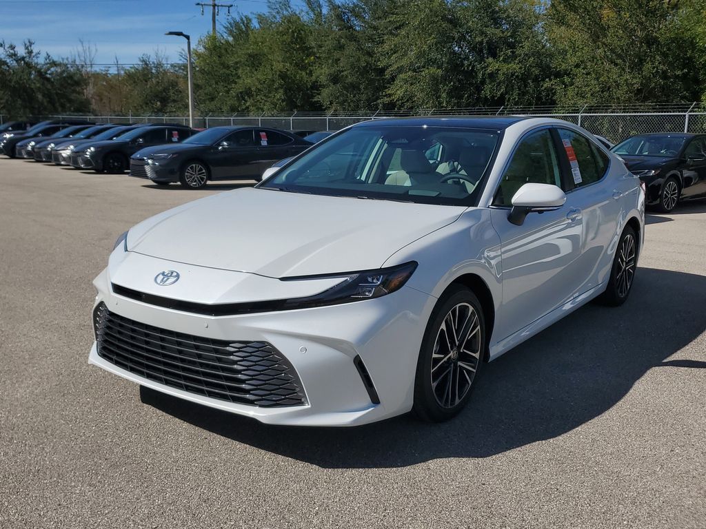 2026 Toyota Camry XLE's photo