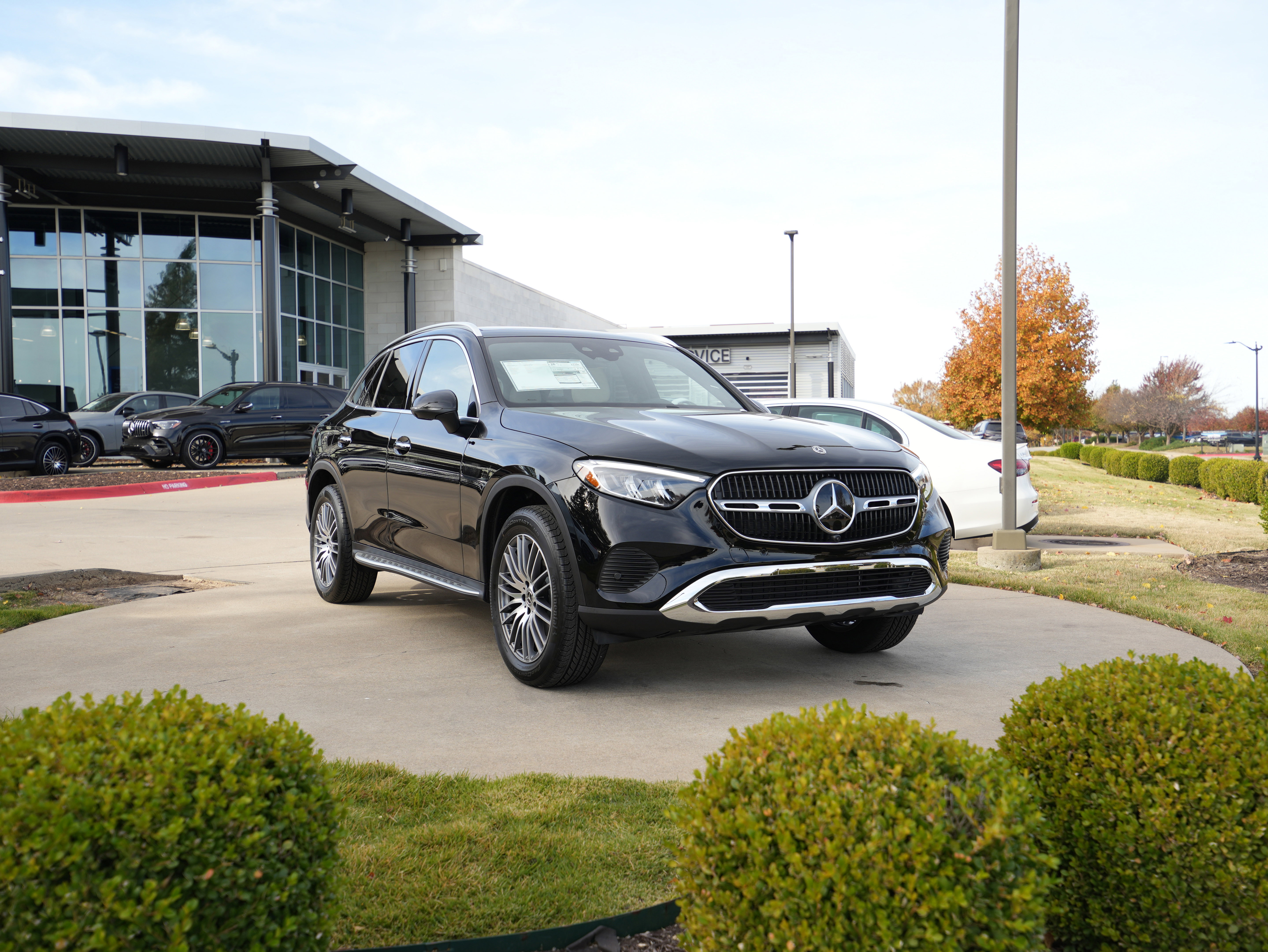 2026 Mercedes-Benz GLC Base's photo