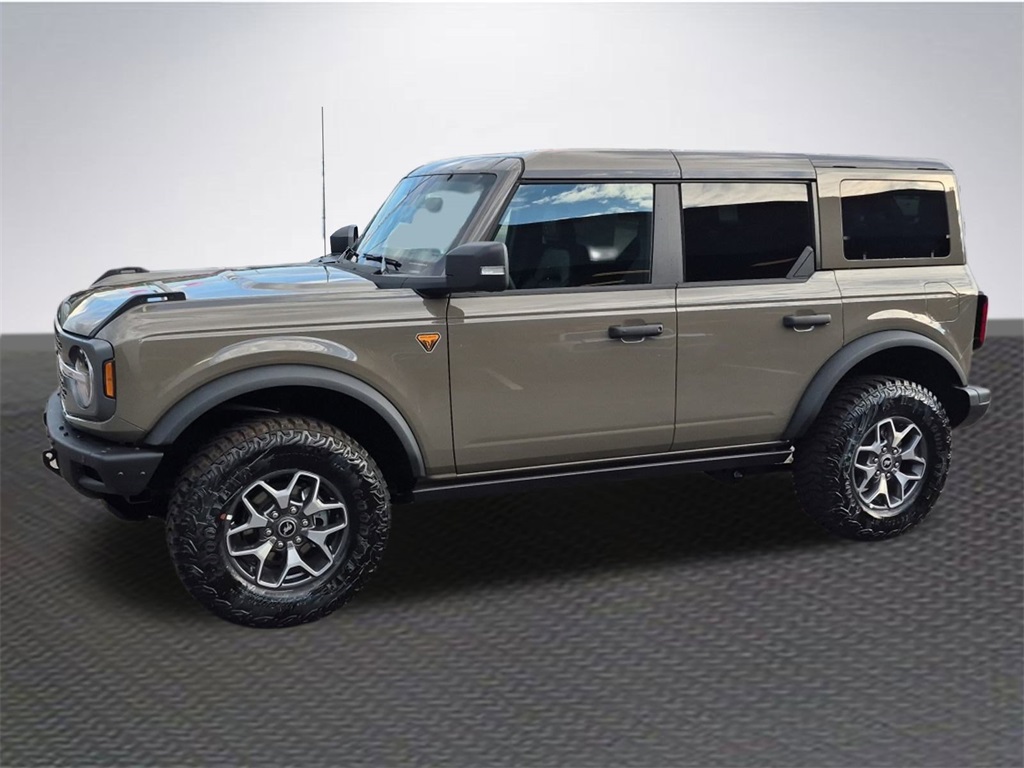 2025 Ford Bronco Badlands photo 2