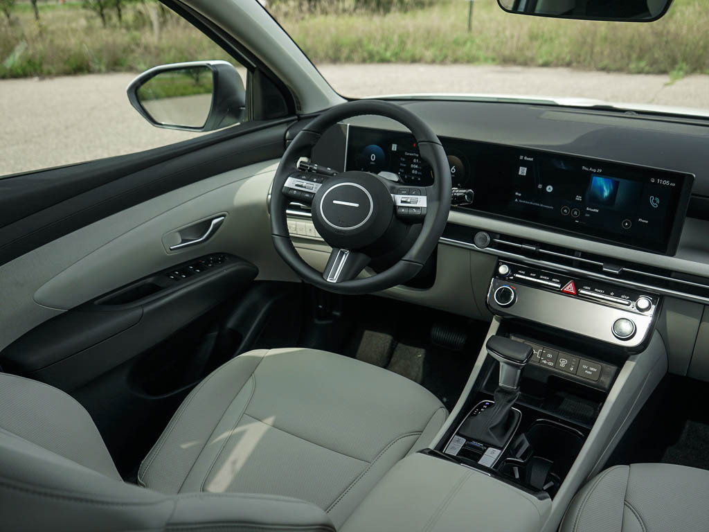 2025 Hyundai Tucson SEL Convenience photo 14
