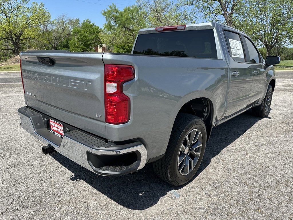 2025 Chevrolet Silverado 1500 LT photo 3
