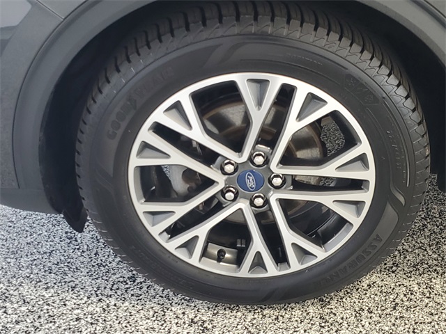 2020 Ford Escape SEL photo 6