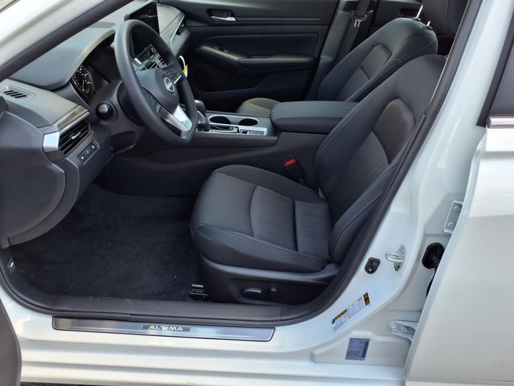 2025 Nissan Altima SV Special Edition photo 10