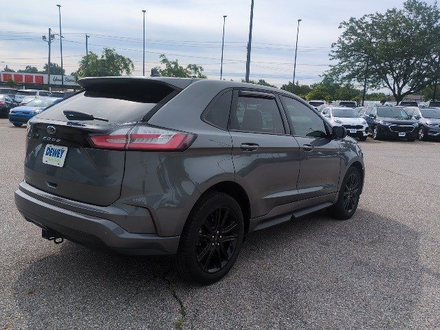 2022 Ford Edge ST photo 5