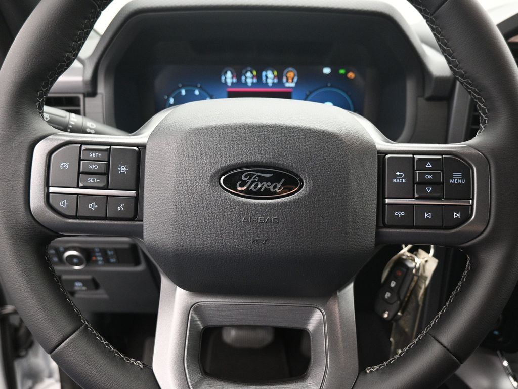 2025 Ford F-150 XLT photo 10