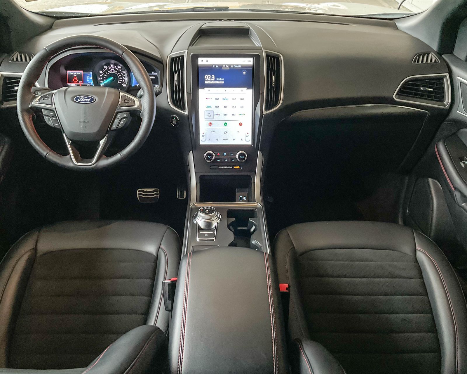 2024 Ford Edge ST photo 12