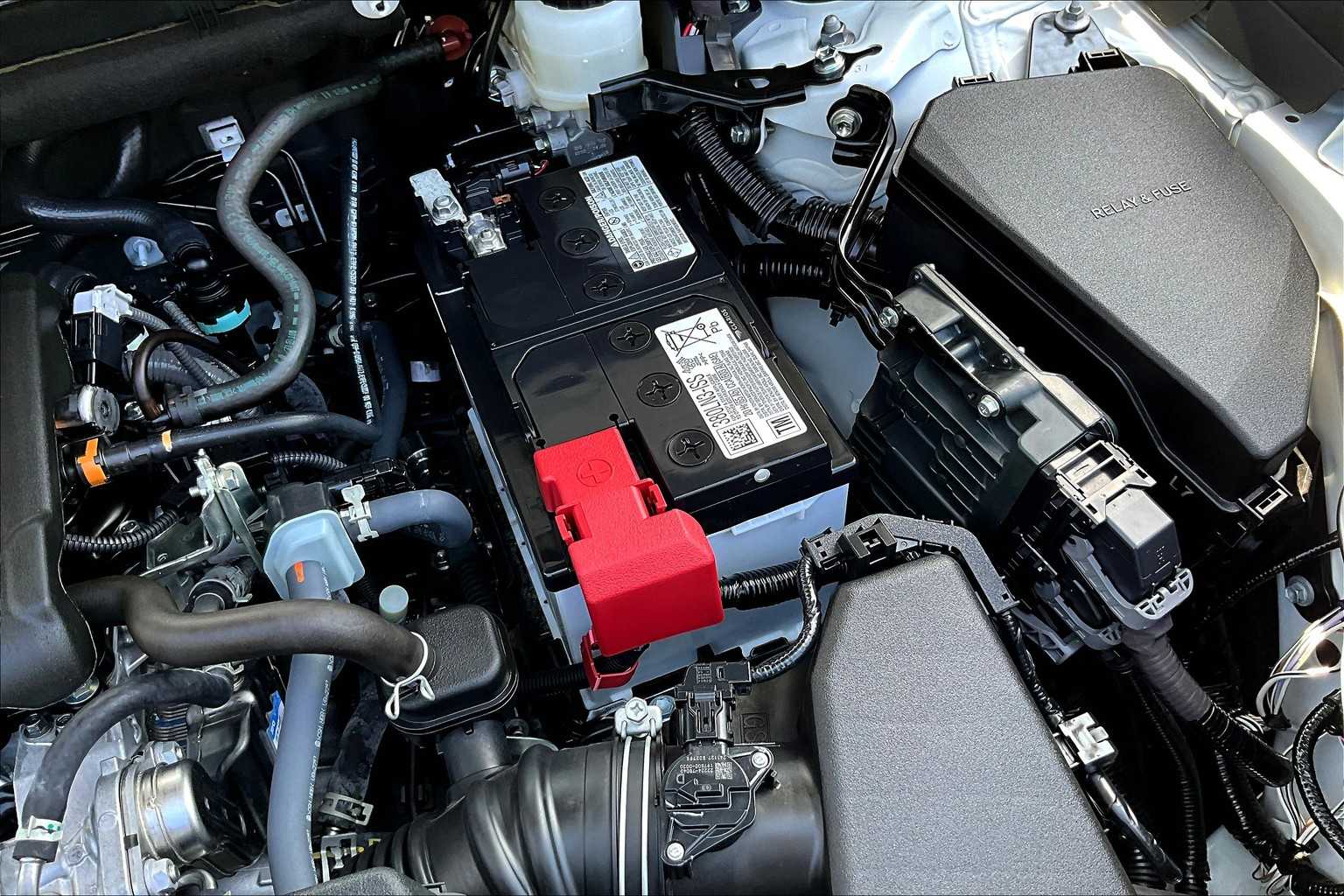 2025 Toyota RAV4 XLE photo 30