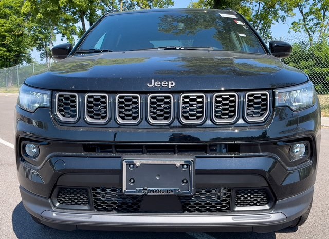 2025 Jeep Compass Limited photo 3