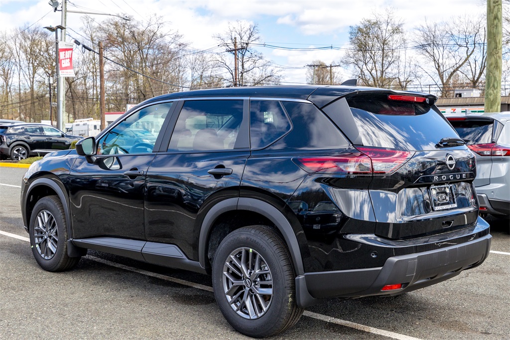 2025 Nissan Rogue S photo 5