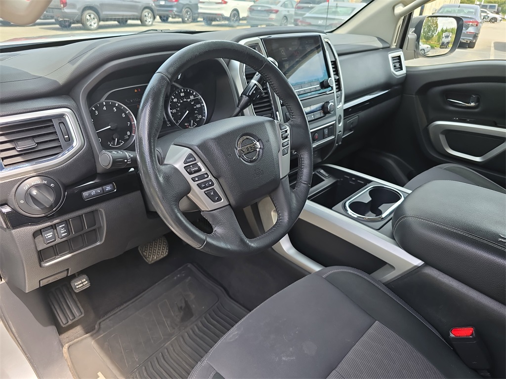 2021 Nissan Titan SV photo 14