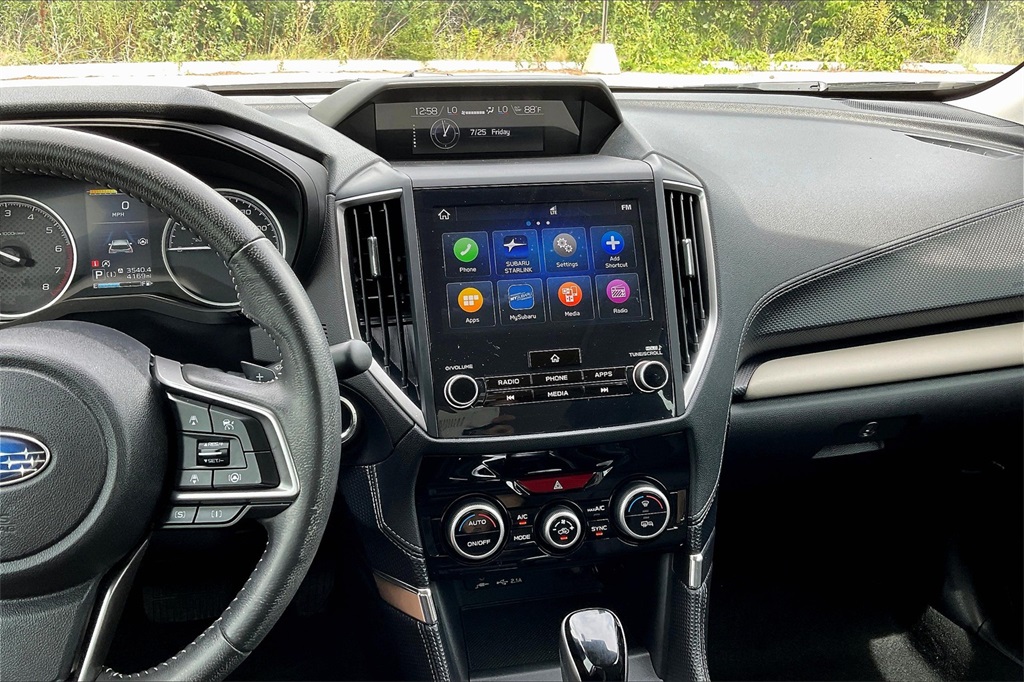 2024 Subaru Forester Limited Base photo 3