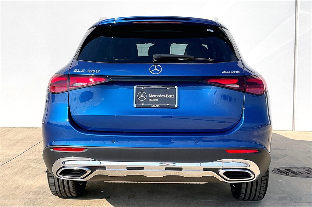 2026 Mercedes Benz GLC 300 4MATIC photo 3