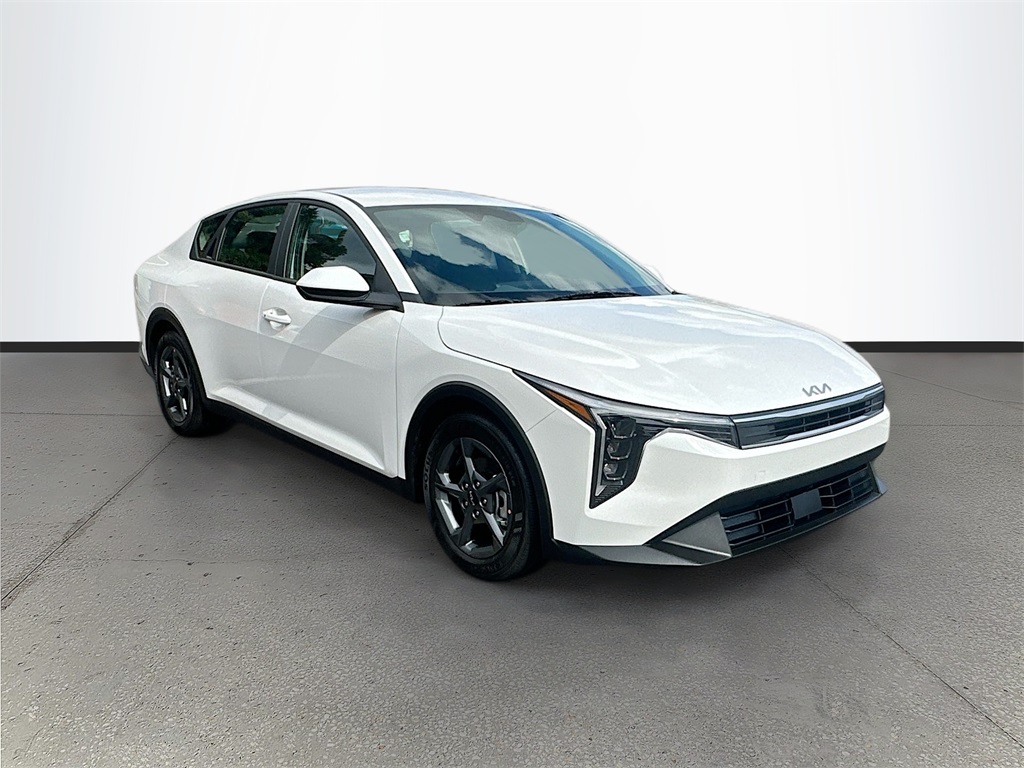 2025 Kia K4 LXS's photo
