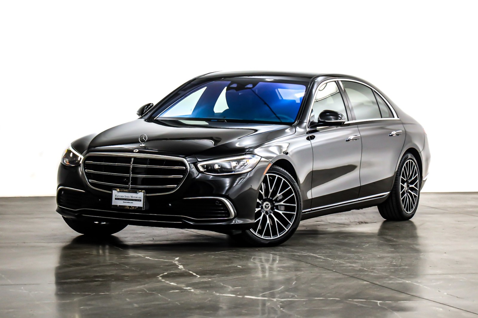 2025 Mercedes-Benz S-Class S 580's photo