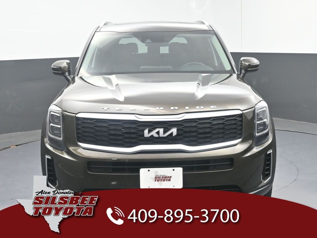 2022 Kia Telluride EX photo 2
