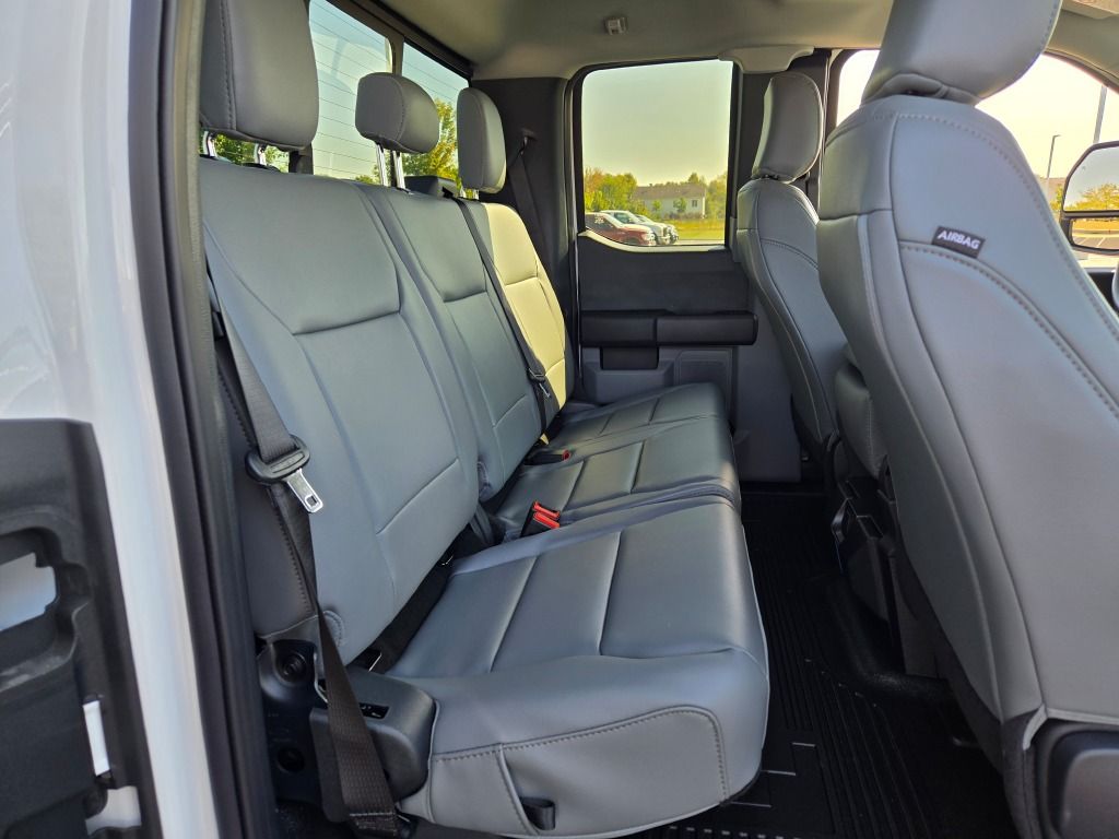 2025 Ford F-250 XL photo 8