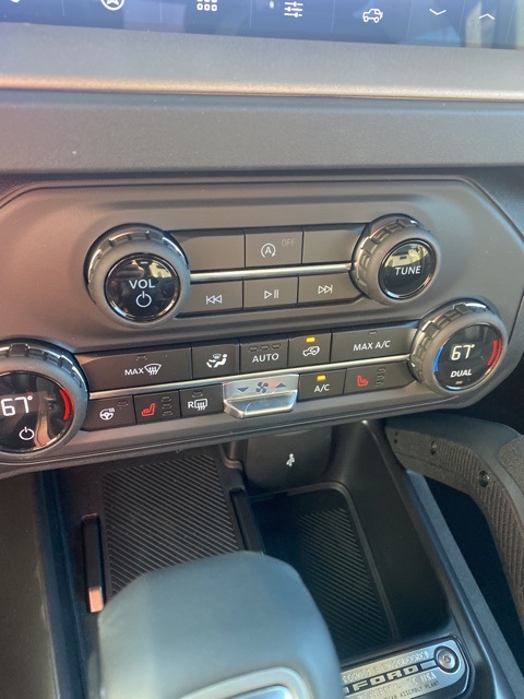 2025 Ford Bronco Outer Banks photo 23