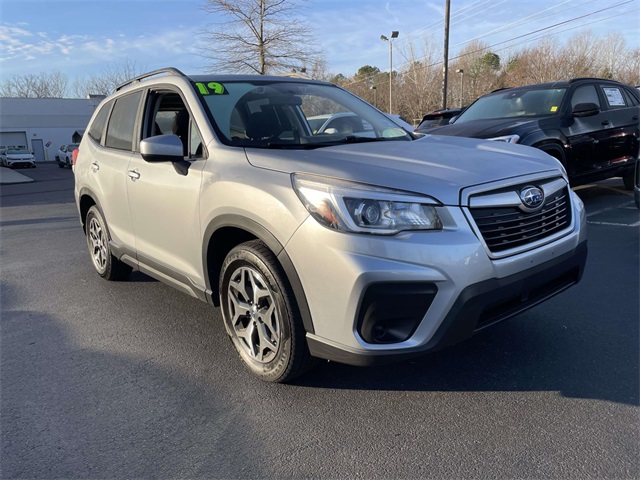 2019 Subaru Forester Premium's photo