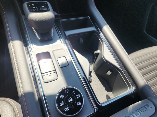 2025 Nissan Pathfinder Rock Creek photo 13