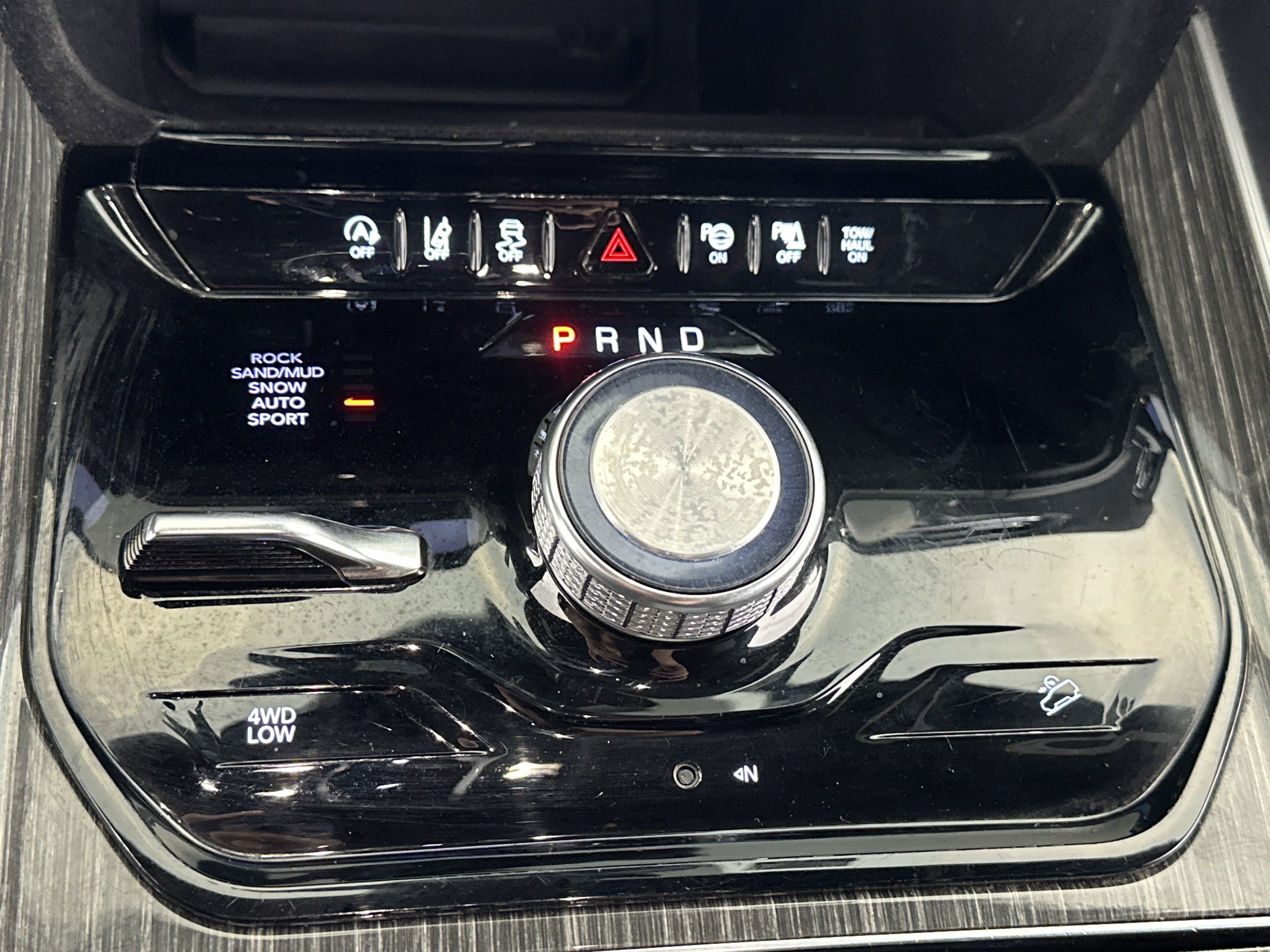 2022 Jeep Wagoneer Series III photo 14