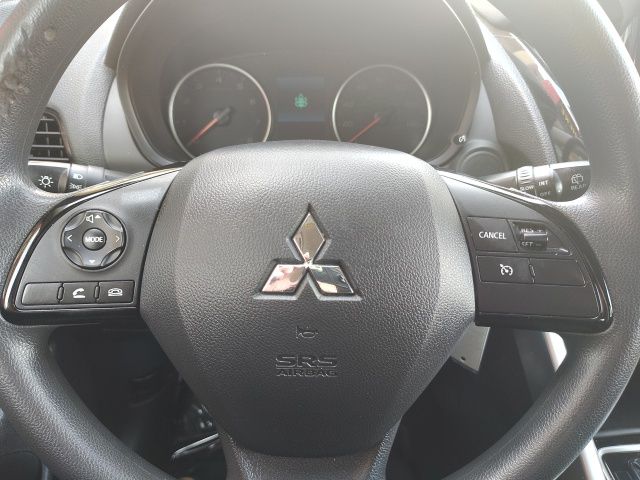 2022 Mitsubishi Eclipse Cross ES photo 13
