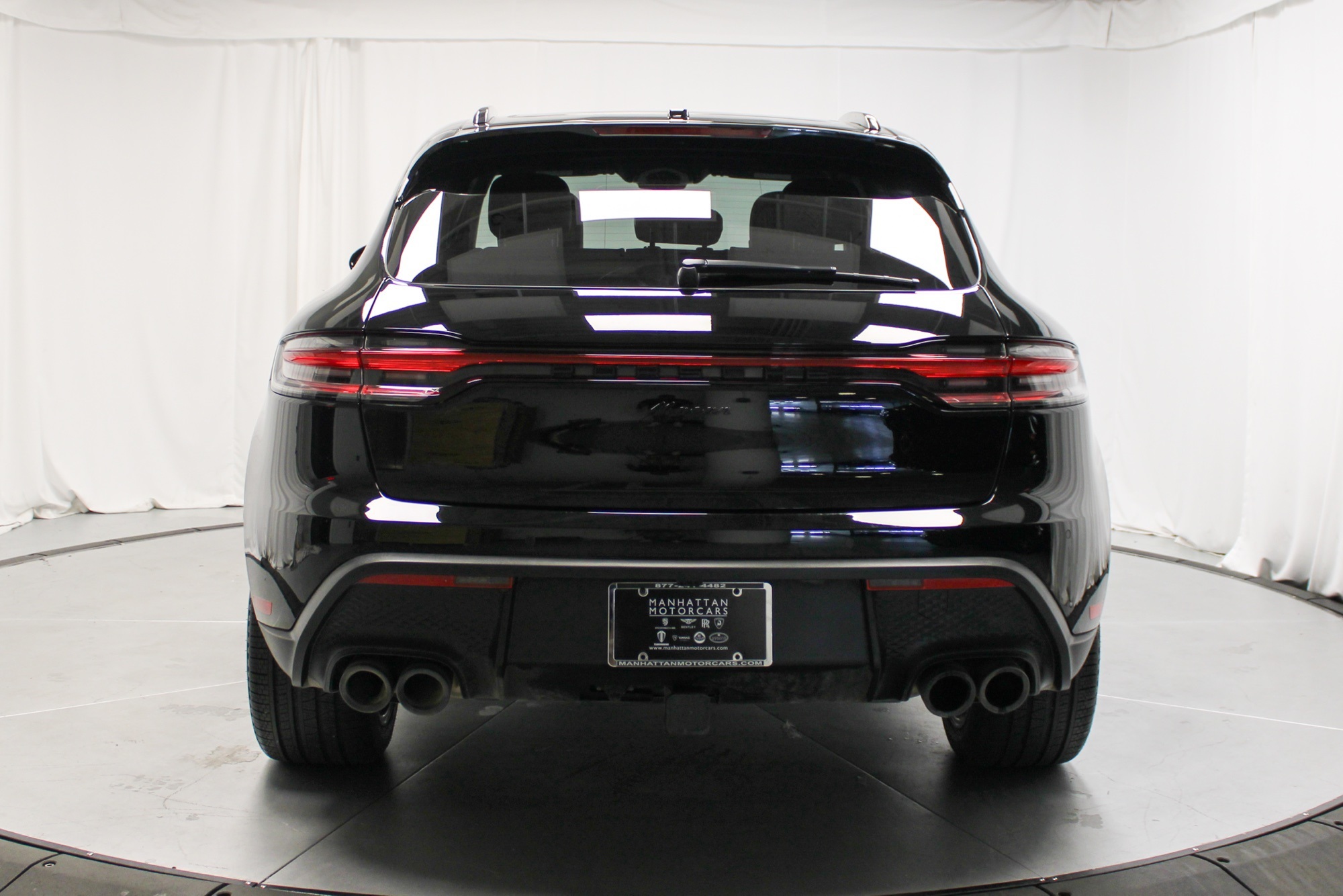 2025 Porsche Macan Base photo 8