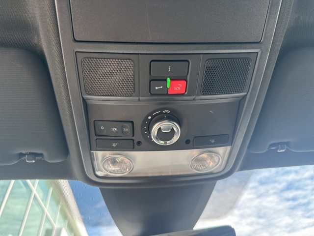 2021 Volkswagen Passat 2.0T R-Line photo 12