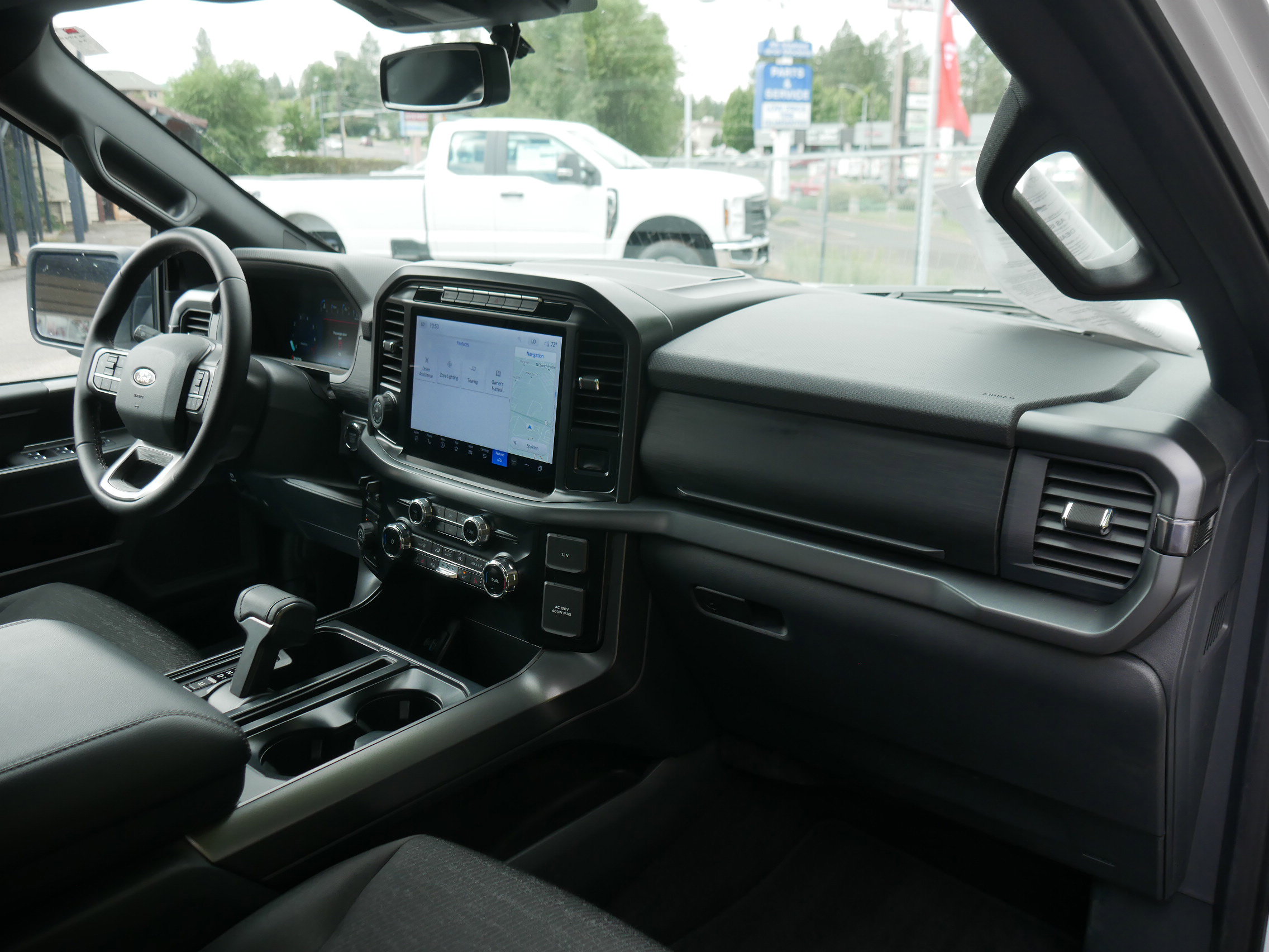 2024 Ford F-150 XLT photo 24