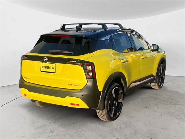 2026 Nissan Kicks SR photo 3