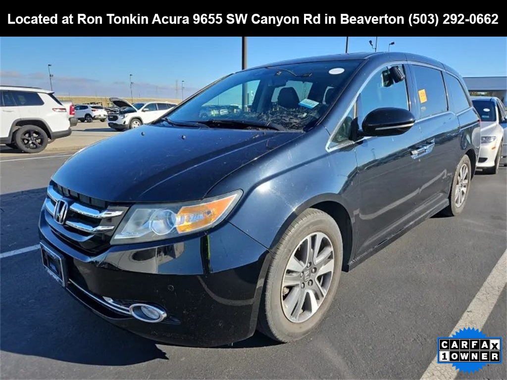 2014 Honda Odyssey Touring photo 3