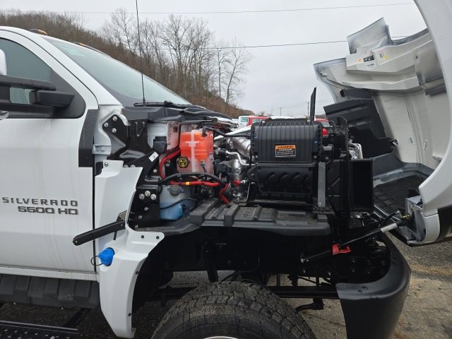 2024 Chevrolet Silverado 5500HD Work Truck photo 11