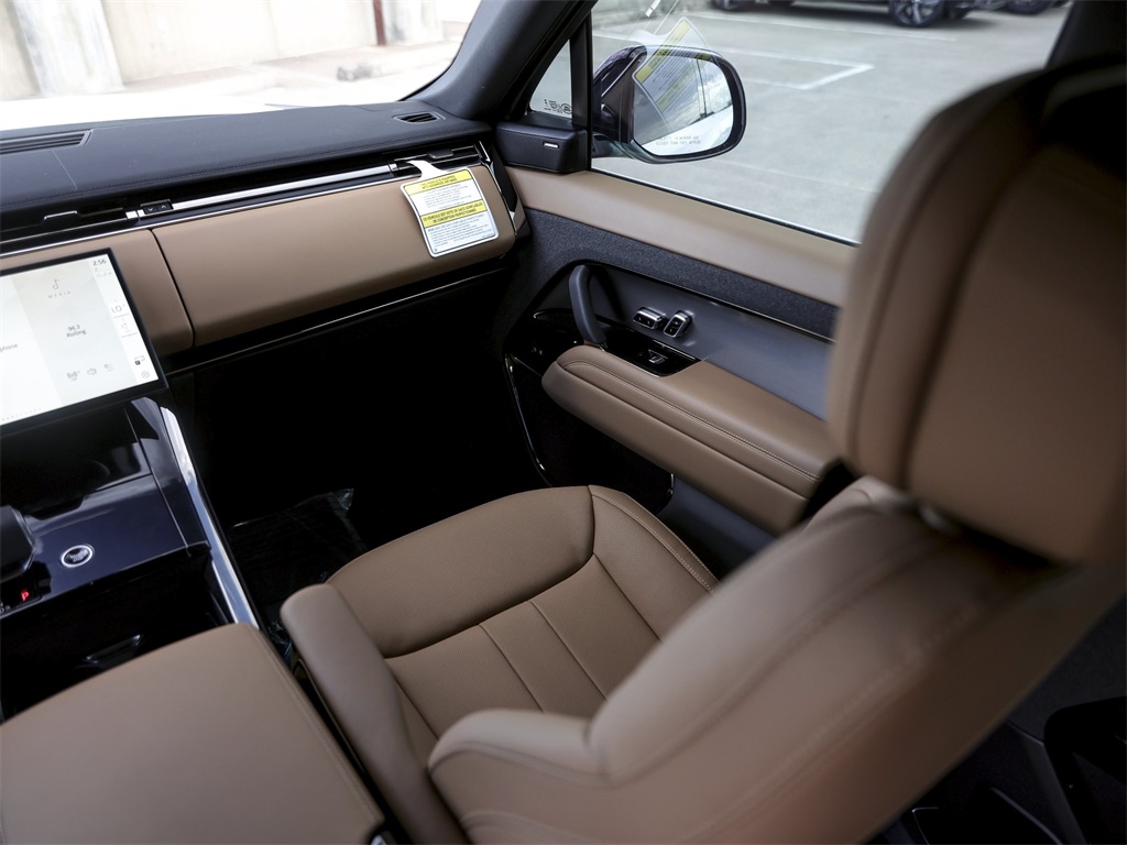 2025 Land Rover Range Rover Sport SE photo 26