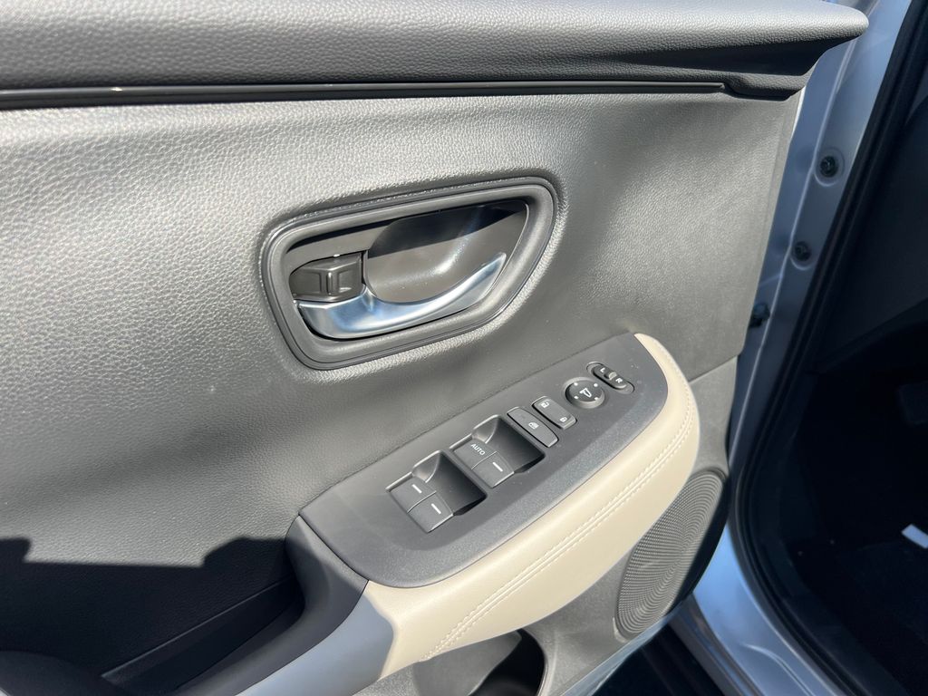 2026 Honda HR-V LX photo 22