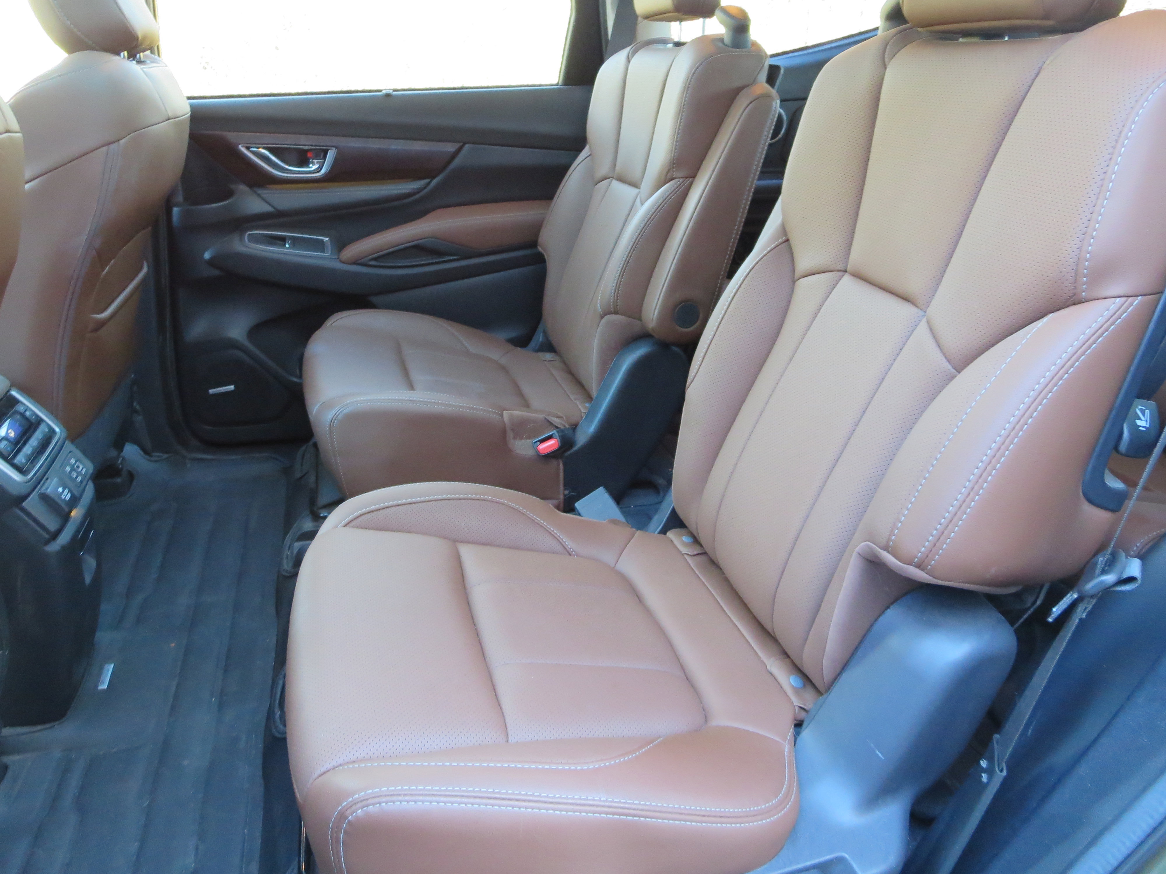 2024 Subaru Ascent Touring photo 2