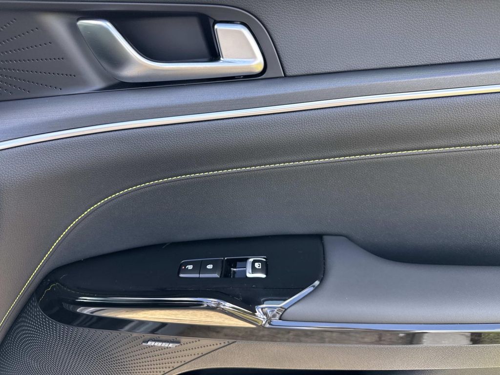 2025 Kia K5 GT photo 13