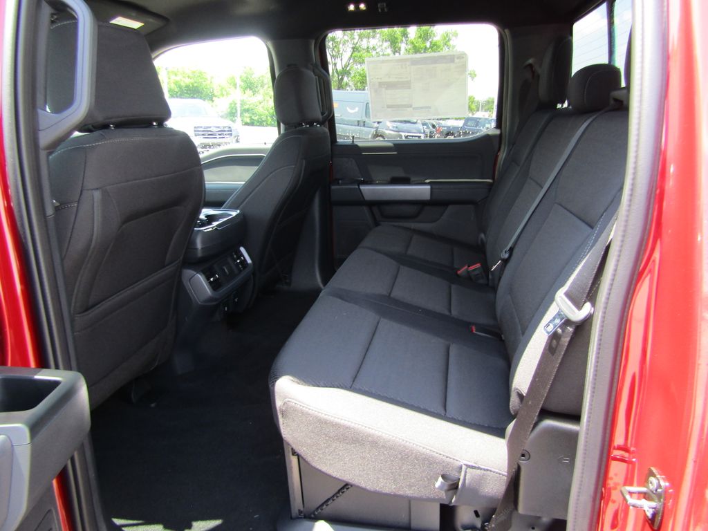 2025 Ford F-150 XLT photo 11