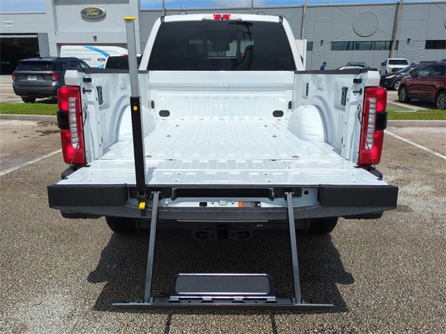2025 Ford F-350 King Ranch photo 11