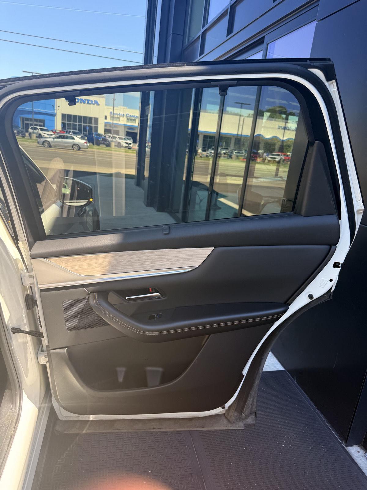 2025 Mazda CX-90 Preferred photo 12