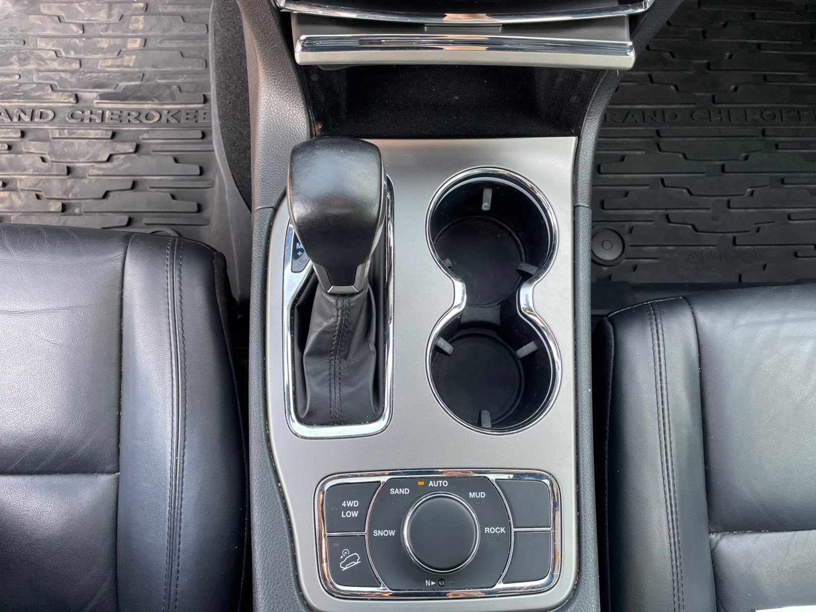 2020 Jeep Grand Cherokee Limited photo 22
