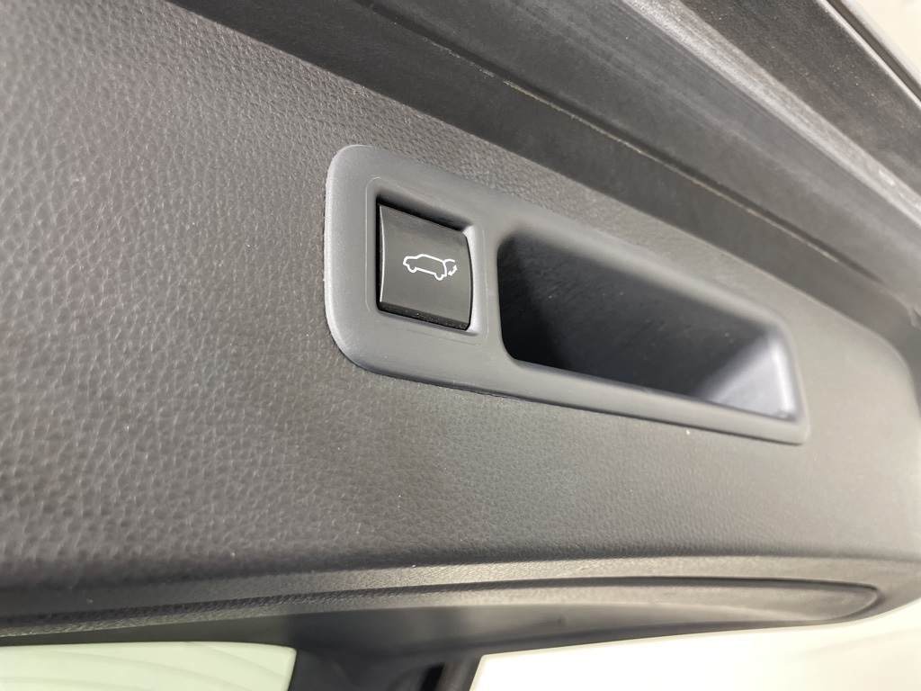 2021 Toyota Highlander XLE photo 40